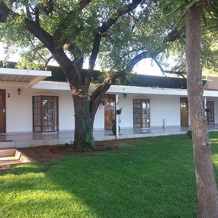 Black Swan Guest House Boshoek Exterior photo