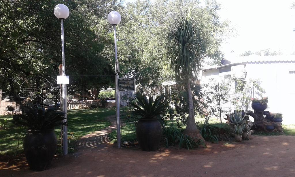 Black Swan Guest House Boshoek Exterior photo