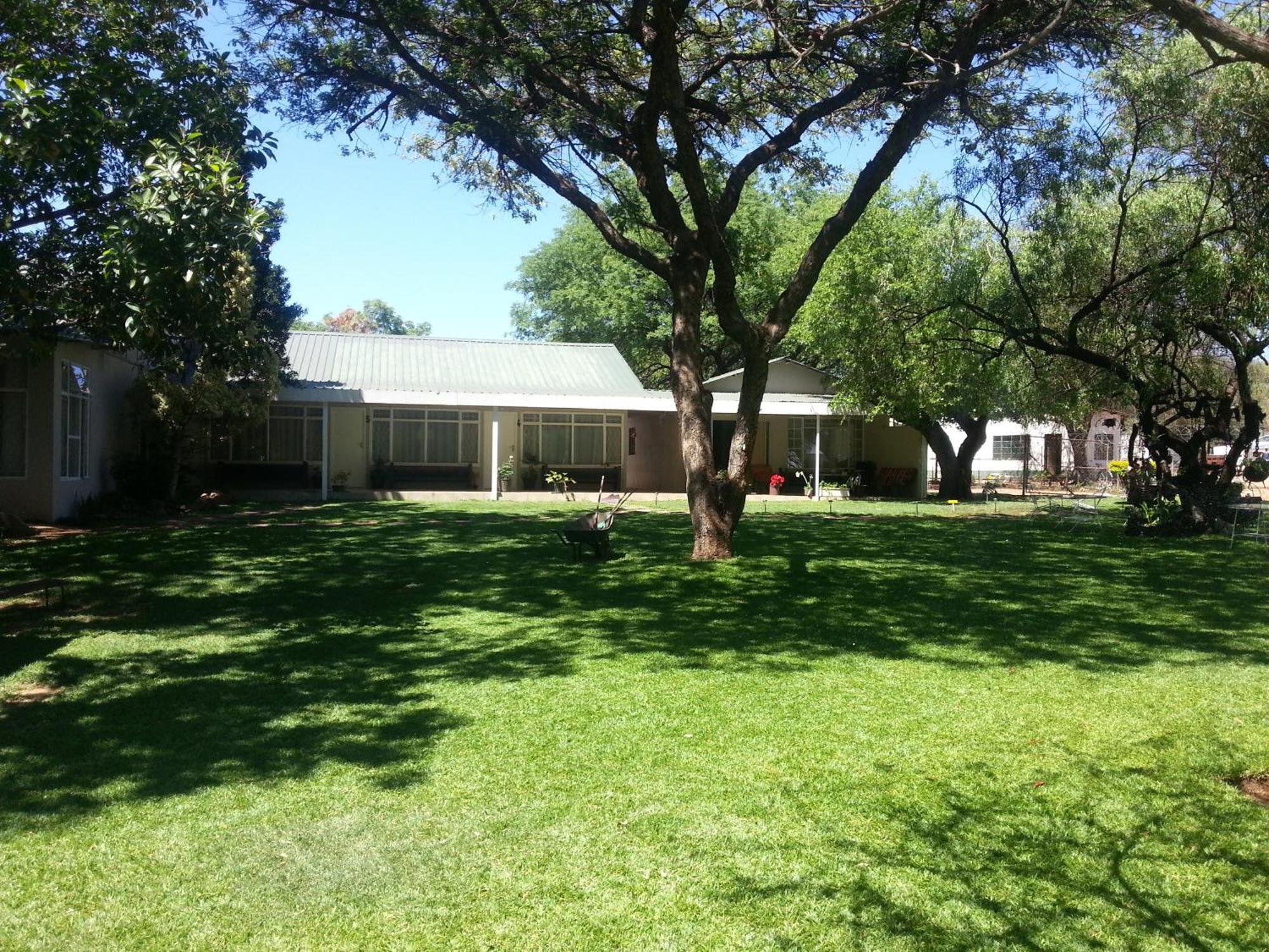 Black Swan Guest House Boshoek Exterior photo