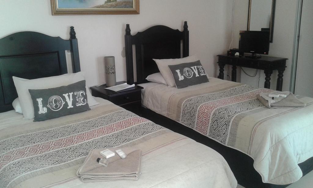 Black Swan Guest House Boshoek Exterior photo