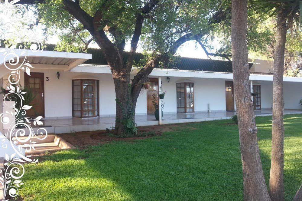 Black Swan Guest House Boshoek Exterior photo