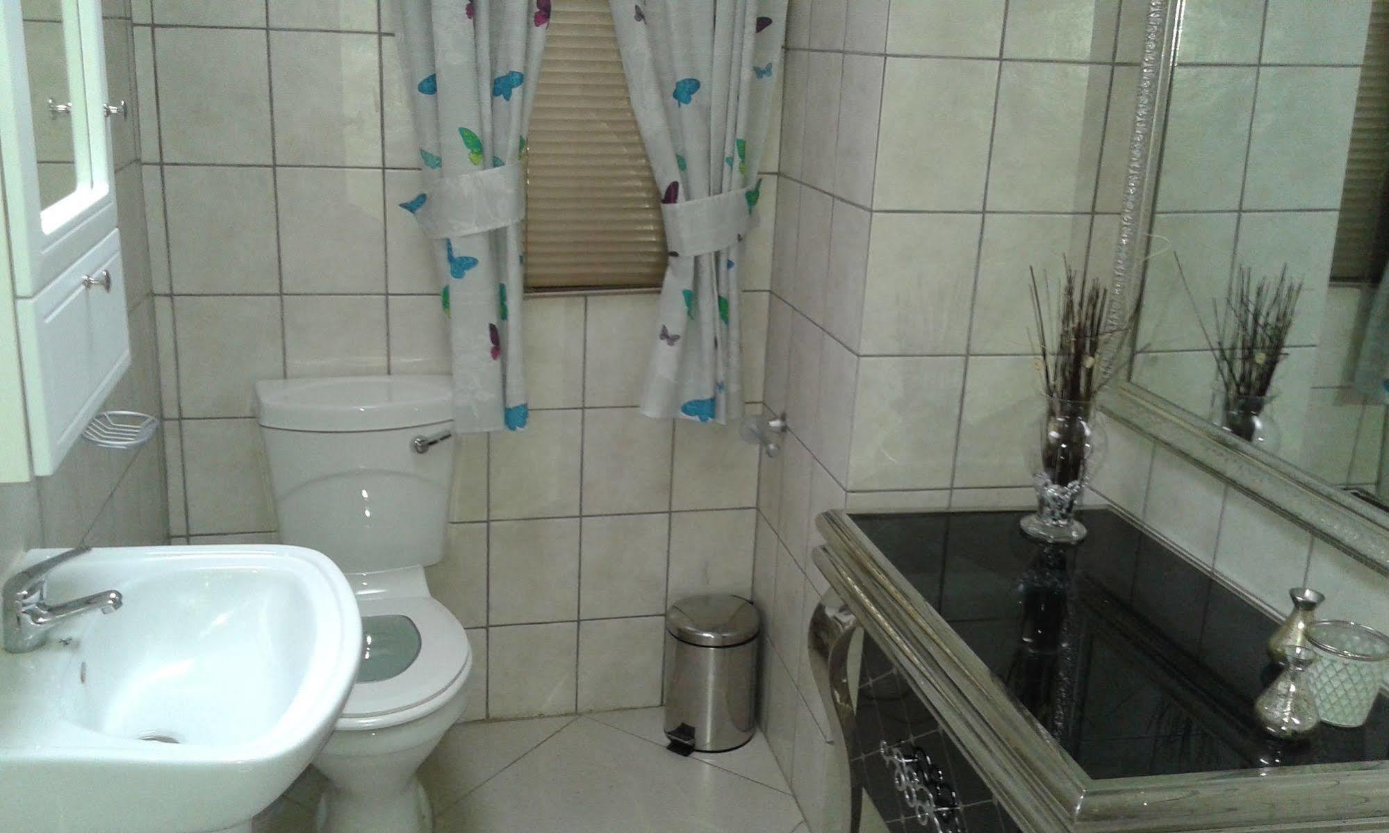 Black Swan Guest House Boshoek Exterior photo