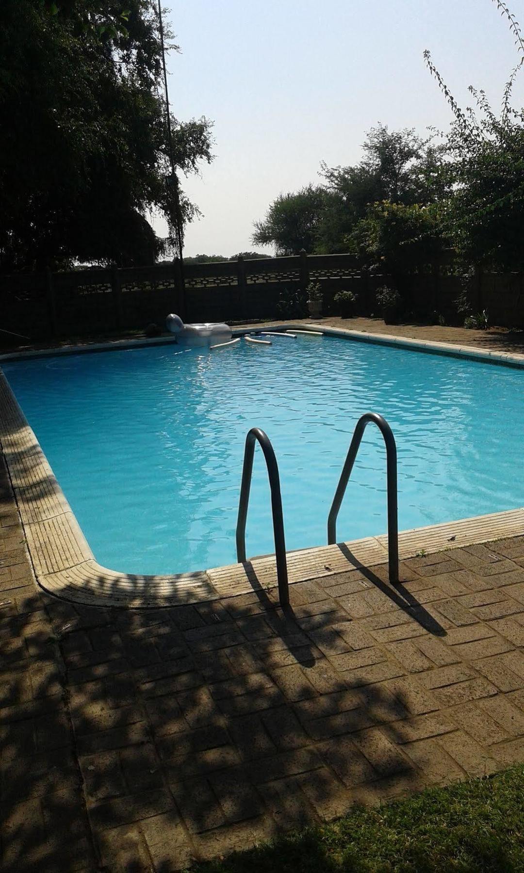 Black Swan Guest House Boshoek Exterior photo